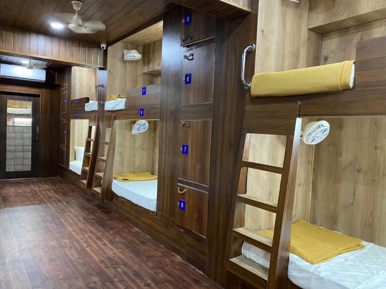City Stay Deluxe Ac Dormitory Madgaon Exterior photo